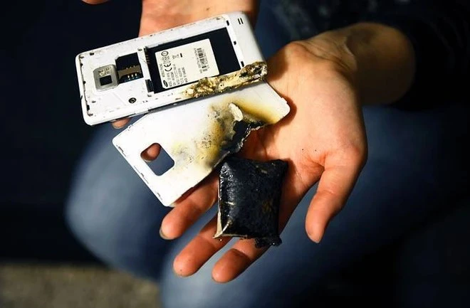 5 sai lầm phổ biến và cách phòng tránh điện thoại phát nổ khi sạc pin