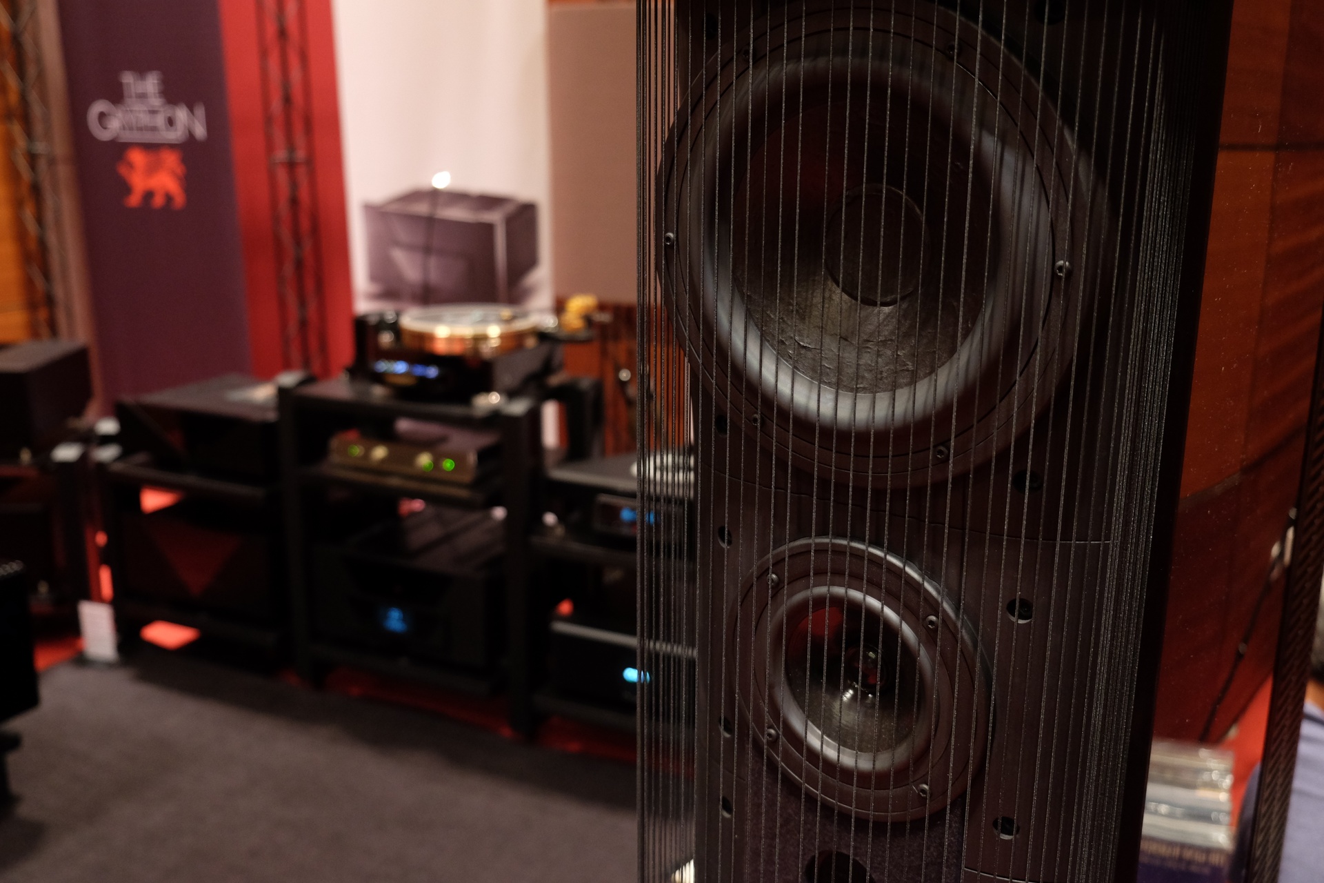 Phụ Kiện Vàng Audio – Loa, Tai nghe, Phụ Kiện & Đồ Chơi Công Nghệ Cao Cấp