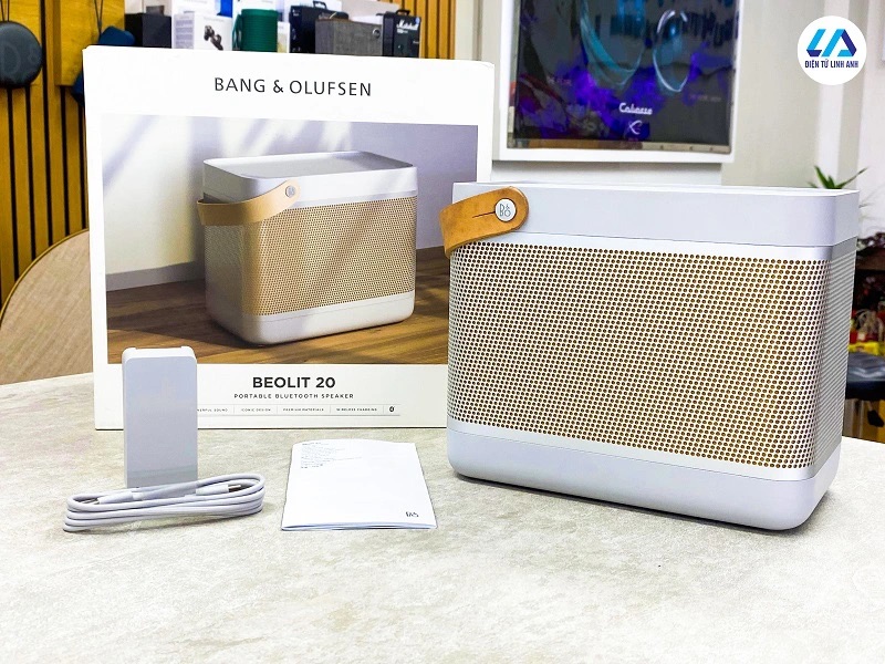 Phụ Kiện Vàng Audio – Loa, Tai nghe, Phụ Kiện & Đồ Chơi Công Nghệ Cao Cấp