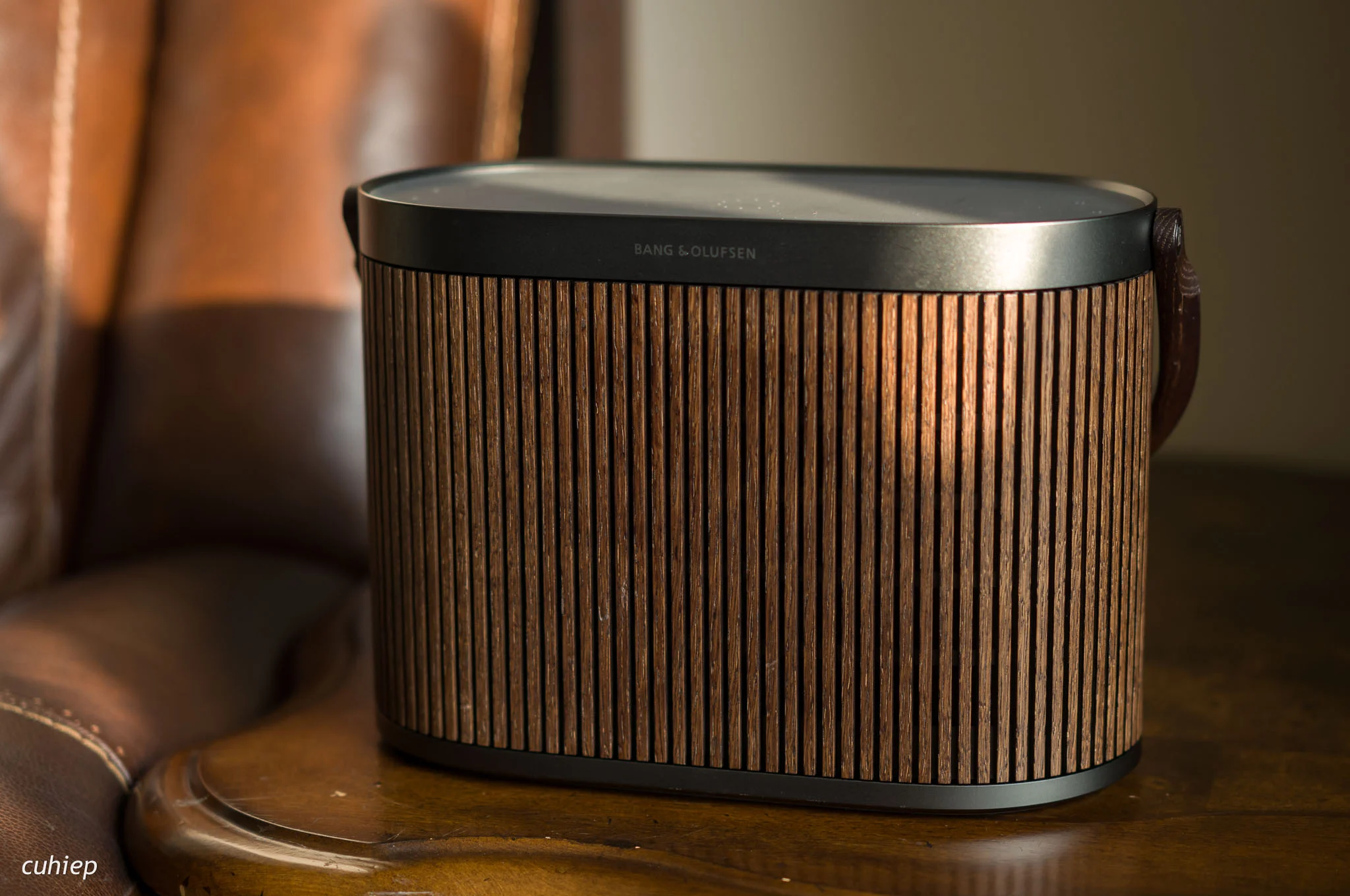 Phụ Kiện Vàng Audio – Loa, Tai nghe, Phụ Kiện & Đồ Chơi Công Nghệ Cao Cấp