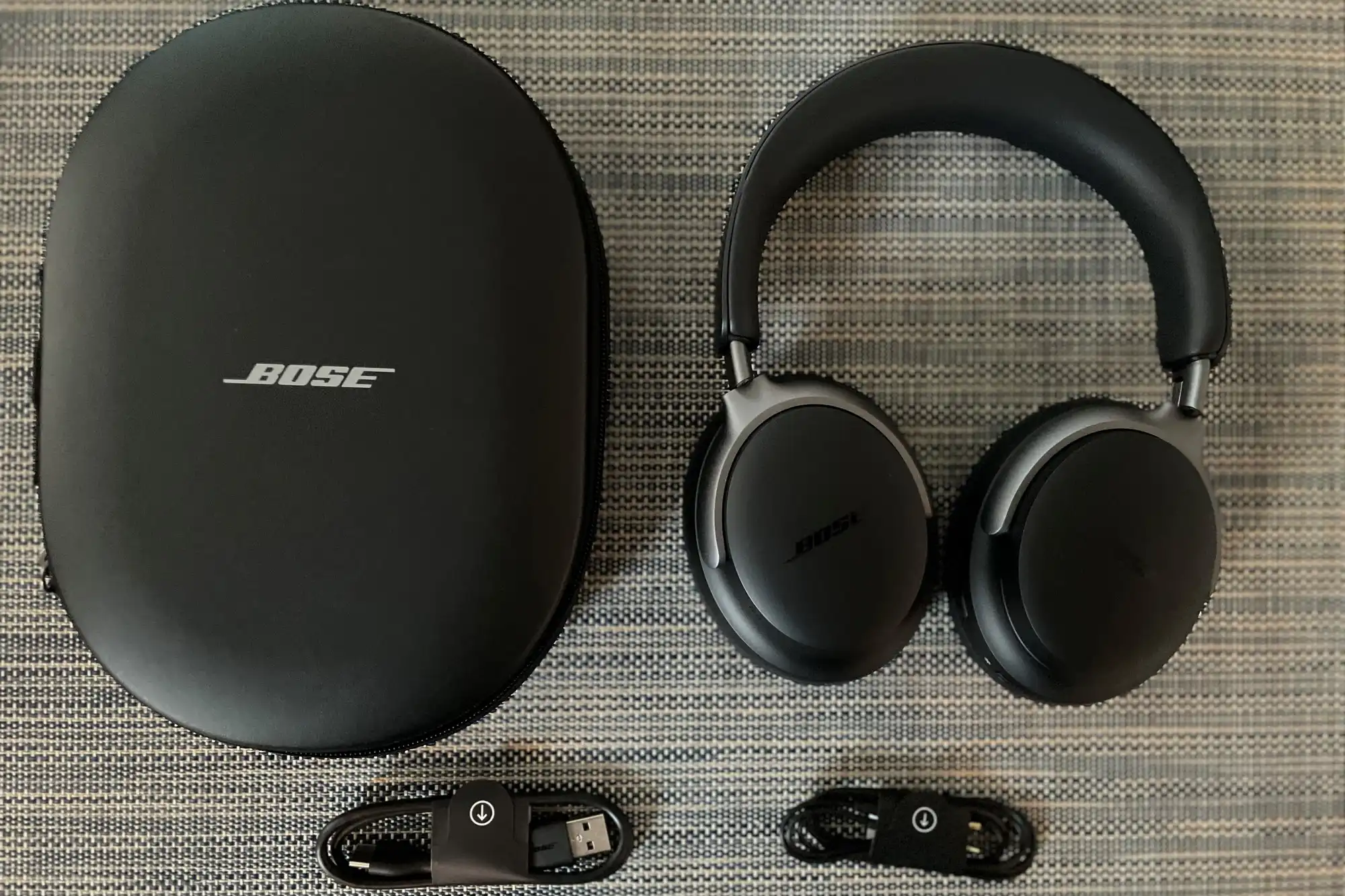 Tai nghe chống ồn Bose QuietComfort Ultra Headphones Tai nghe chống ồn Bose QuietComfort Ultra Headphones