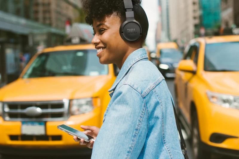 Phụ Kiện Vàng Audio – Loa, Tai nghe, Phụ Kiện & Đồ Chơi Công Nghệ Cao Cấp