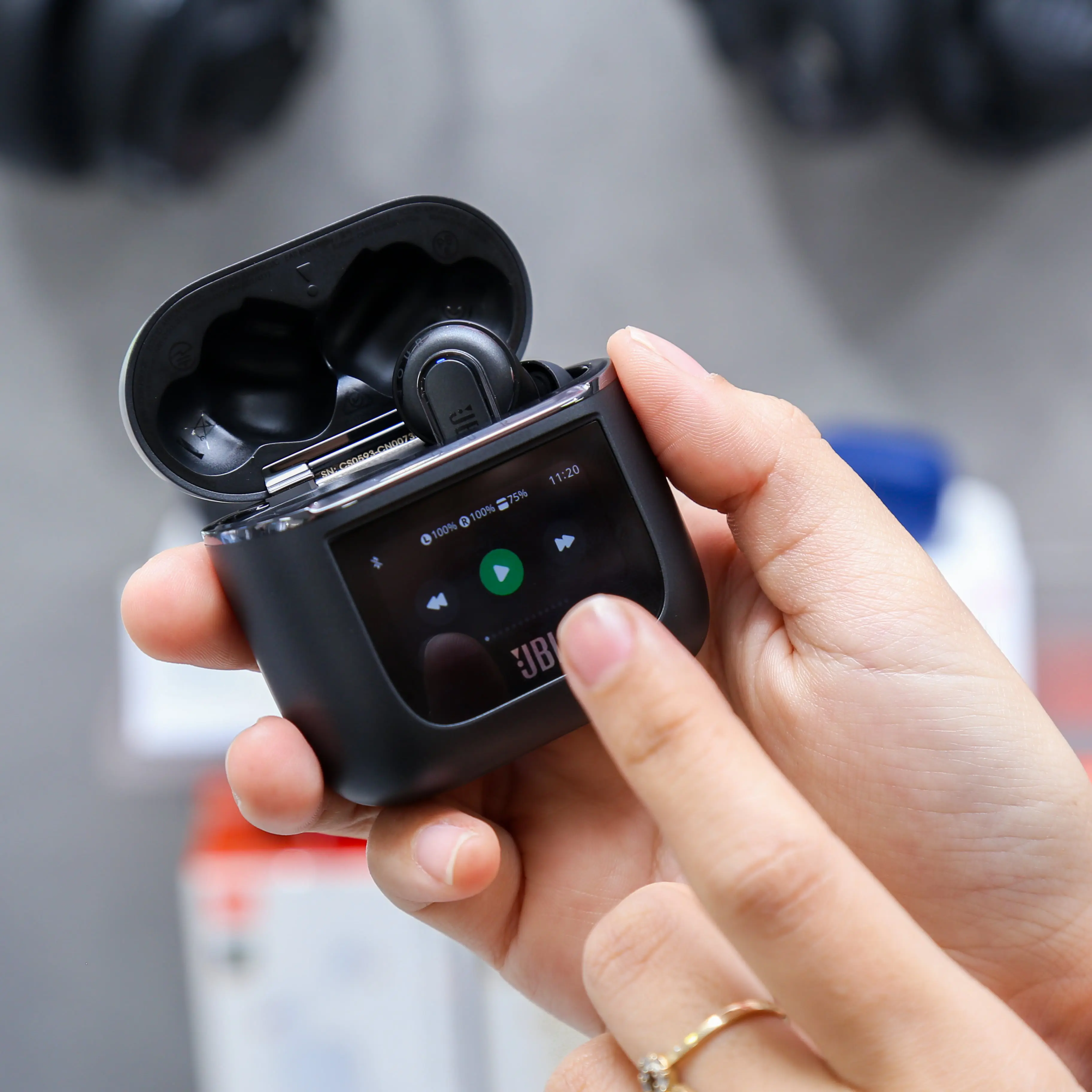 Phụ Kiện Vàng Audio – Loa, Tai nghe, Phụ Kiện & Đồ Chơi Công Nghệ Cao Cấp