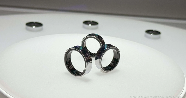 Galaxy Ring có thiết kế lõm ở giữa. Ảnh: Android Authority